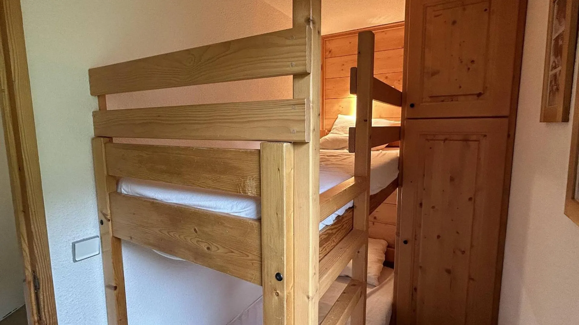 Apartment Charmant 2 Pieces A Meribel Avec Balcon Et Wifi, Pieds Des Pistes - Fr-1-355-260 Les Allues France